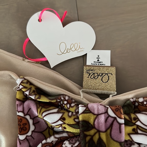 BNWT lolli swim bikini bottoms with bow detail size Small - Picture 3 of 4